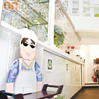 全店以青綠色及粉紅色作主調，清新舒服Kawaii，由曾經是廣告策劃人的David設計，甚得客人歡心。