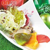 幸福「綠」繽紛<br>綠色甜椒加上紅、黃椒,色澤繽紛,加埋清新鮮菌,健康又鮮甜,作為前菜夠醒胃。