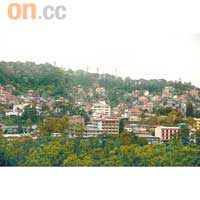 碧瑤是個山城，翠綠山林中有不少舊式西班牙建築。