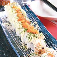 招牌火龍<br>極受歡迎的招牌菜，壽司飯內藏原隻大蝦天婦羅，外面撒上紫菜粉、蟹籽等，令味道層次更豐富。 