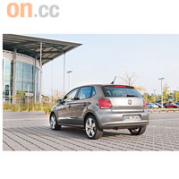 車身設計充滿時代感，頗有袖珍版Golf的味道。