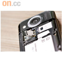 內置容量只有220MB，若用於睇片建議買多張microSD卡較穩陣。