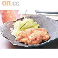 明太子沙律醬炒海蝦$65<br>海蝦本已鮮甜爽口，炸香了更受歡迎，跟沙律醬及蟹子拌勻後，口感脆卜卜，酸甜味道勁開胃。