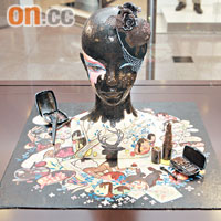 U-Shaped Face<br>本地藝術家小雷及Telephone以朱古力色為人像模型設計妝容，帶出女生對朱古力的鍾愛。