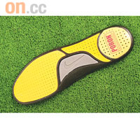 Poron®鞋墊<br>黃色部分就是廠方開發的Poron® Performance Urethanes緩震物料，依據腳底形狀而劃分成不同區域，緩震之餘，比以往的Zoom Air更輕、更薄，覆蓋面積更廣。