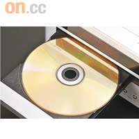 兼播CD、DVD，配合倍線晶片，更能將480i視訊提升至1,080p。