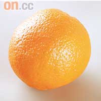食用含大量維他命嘅柑橘類水果，有助強化消化功能。