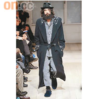 Yohji Yamamoto最耍家的丐幫Look。