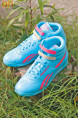 Freestyle F/S Beach Glass粉紅×粉藍色波鞋 $599（c）