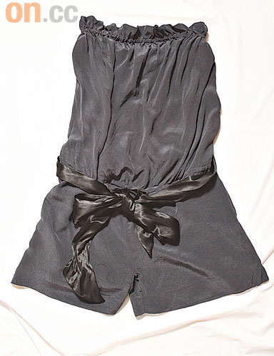 Etoile Isabel Marant黑色露肩設計連身褲 $3,199（c）