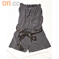 Etoile Isabel Marant黑色露肩設計連身褲 $3,199（c）