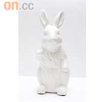 陶瓷錢罌<br>陶瓷製白兔，其實是錢罌一個。$110（a）