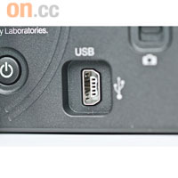 用家可經HDMI接駁高清電視，同時亦可透過USB 2.0，將相片及影片傳送到電腦作後期加工。
