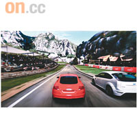 升呢打3D<br>接駁Xbox360試玩2D賽車遊戲，途中輕按遙控器上的3D鍵，升級為3D顯示後，距離感即時大增，部紅色賽車好像要從屏幕跳出來一樣。