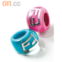 粉紅、粉藍色孖F標記塑膠戒指各$1,190
