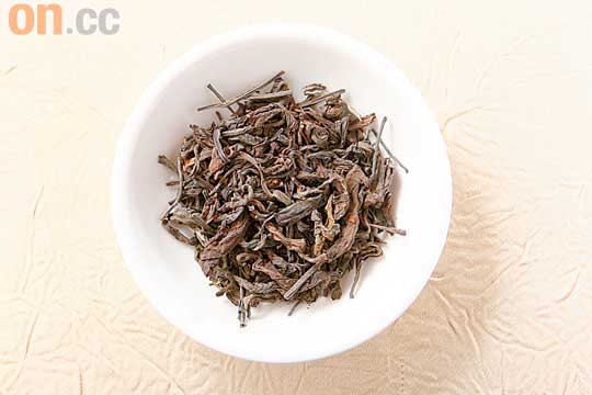 糯山普洱（黑茶）普洱為最常見的黑茶，發酵時間較長而葉色暗褐，據說有減肥消脂之效。