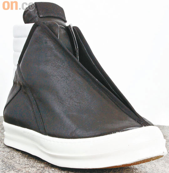 Rick Owens黑×白色拉鏈高筒波鞋$8,500 （B）