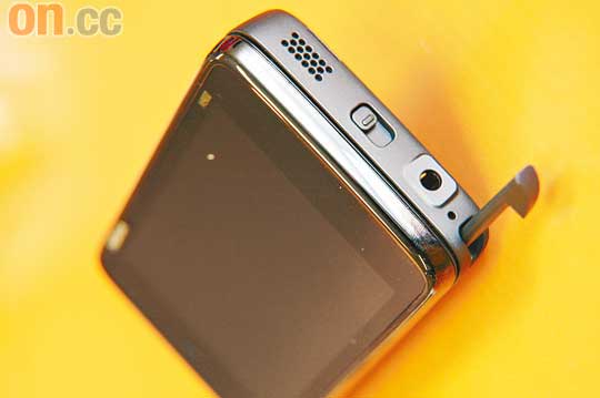 N900使用電阻式屏幕，用Stylus操作會比較方便。