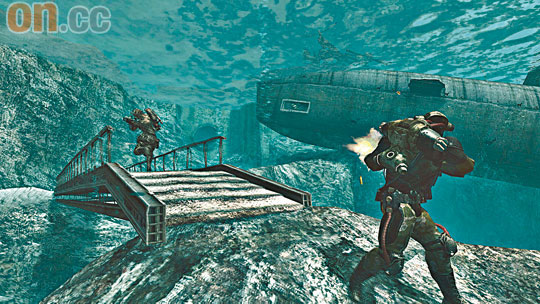 遊戲設有水底版圖，不過角色唔識游水，都可以在水中行走自如。