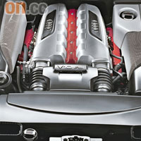 廠方逼發5.2 V10 FSI引擎的潛力之餘,不忘對耗油量「嚴加管理」,做到7.29km/L的理想水平。