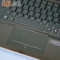 同色鍵盤和墊手位，配上凸起的按鍵，更添型格品味。