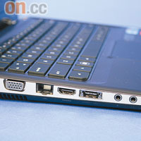左側備有VGA、LAN、eSATA Combo、HDMI 1.3b等介面，方便擴充。
