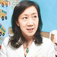 何容雅瑩女士認為，為幼童提供快樂的學習環境，他們自然能有效吸收知識。
