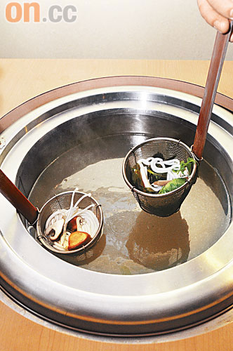 不同菜要用不同溫度的湯來灼，以保存營養。