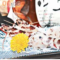 花竹蝦刺身 $38/隻 <br>日本入口的活花竹蝦，味道鮮甜、肉質爽口，不用蘸任何汁料，即可嘗到最真正鮮味。