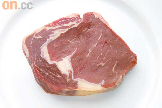 澳洲黑安格斯<br>脂肪：含量極少<br>味道：肉味重<br>質感：有咬口<br>煮法：煎後焗4分鐘