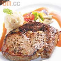 澳洲黑安格斯$168<br>黑安格斯的肉質不會入口即溶，但肉味濃郁且有咬口，家聰認為這才是最佳牛扒的滋味。