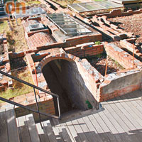 英國商人Samuel Cocking以紅磚砌成的地下溫室遺址。