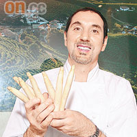 煮　理　人：Chef Michele Senigaglia（Divino）威尼托特產：白蘆筍、Prosecco、風乾火腿、蘑菇及芝士等。