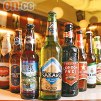 30多款不同國家的啤酒選擇，以埃及出產的Sakara Gold Premium Lager（中）為最特別及罕見，入口酒味偏濃。