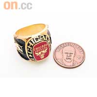 MJ × Chicago Bulls 1990-91冠軍指環Boxset　$1,799（b）