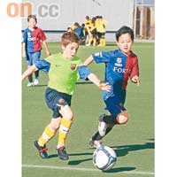 海港城將於指定時間內邀請香港巴塞足球學校的專業教練即場指導小朋友。