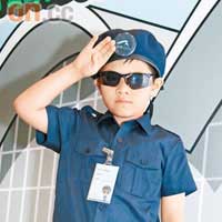 郭梓謙(6歲)<br>射擊、拳擊等遊戲好好玩,導師還教我打拳時要把臀部『坐』低,眼直望攻擊目標,那力量就可集中在手部了!」