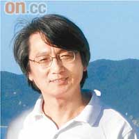現任中大音樂系副教授及中國音樂資料館館長的余少華，其主要研究課題包括中國音樂史、中國器樂及樂器等。