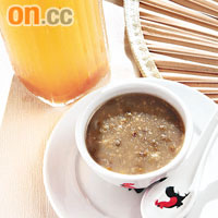 綠豆屬寒涼之食物，吃後不宜飲用涼茶。