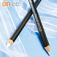 右）Guerlain白色眼線筆$180 （E）左）MAC白色眼線筆 $125 （D）
