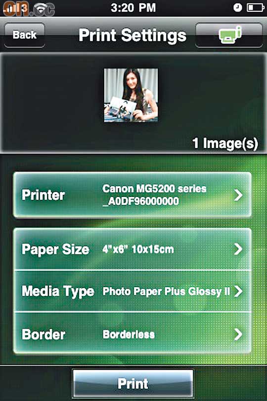 Step 2：用家可設定A4、4R等打印尺寸，再選擇紙材和邊框選項。