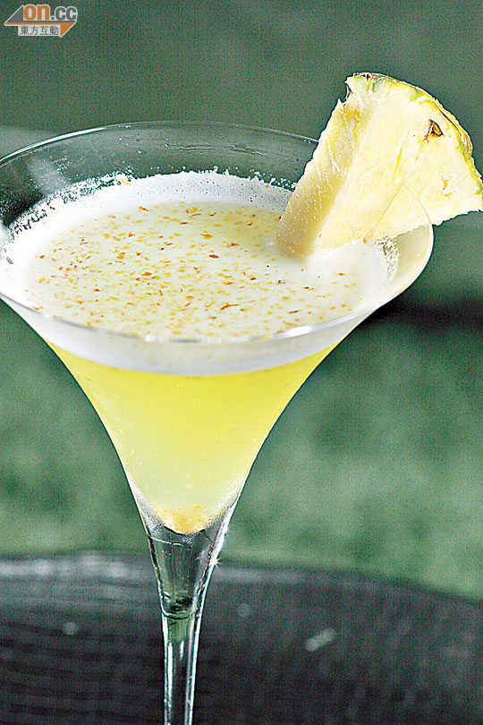 Tropical Crush $100最甜入心的雞尾酒款式之一，不愛濃烈酒味的人最啱。伏特加酒裏加入蜜瓜和菠蘿汁，點點菠蘿碎粒，帶來另一口感層次。