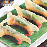 Deep Fried Prawn with Basil $88春卷皮包着中蝦及羅勒葉炸香，令口感有多重層次，羅勒葉的香與蝦肉的彈牙很匹配，點點東南亞風情亦很有夏天Feel。
