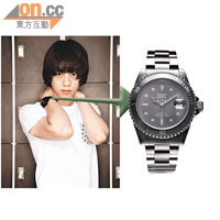 On Tom：Mr.鋼帶電鍍黑色手錶$1,380 