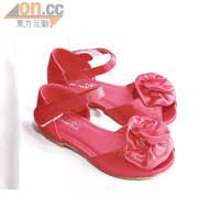 紅色玫瑰花童鞋，望落已經夠晒Grand。$168