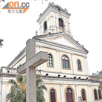 建於1885年的嘉模聖母堂，也是當地人舉行婚禮的熱點之一。