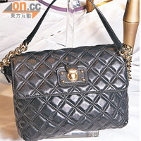 黑色Lacquered Quitling The XL Single Bag $8,490