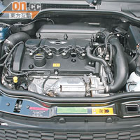 1.6公升直四引擎已成MINI的標準裝備，S型號加入Turbo增加威力。