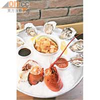 Seafood Platters $398<br>海鮮拼盤會挑選時令海產讓大家品嘗，今期有澳洲Coffin Bay生蠔、波士頓龍蝦及日本油甘魚，配一杯淡味香檳與白酒，更加完美。