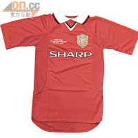 曼聯1999年歐聯球衣　$699（a）紅魔迷認得呢件企領戰衣嗎？就係99年三冠王嘅復刻波衫，當年冇入到，依家一定要買番補數。